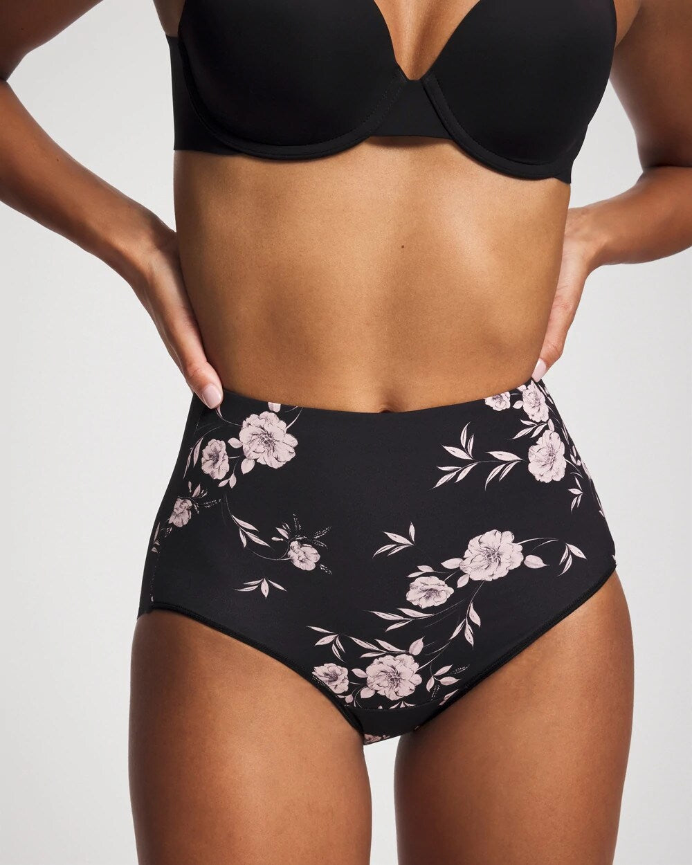 NOSTALGIA FLORA M BLACK - High-Waist Brief Panty | Soma