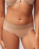 WARM AMBER - High-Leg Panty with Enchanting Lace | Soma