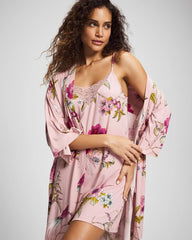 FEATHERED FANCY PINK - Kimono Short Robe | Soma