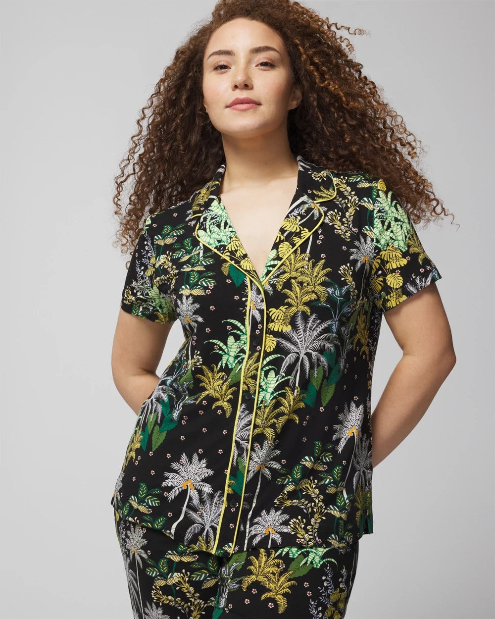 OASIS PALMS BLACK/WS - Piped Short Sleeve Notch Collar Pajama Top | Soma