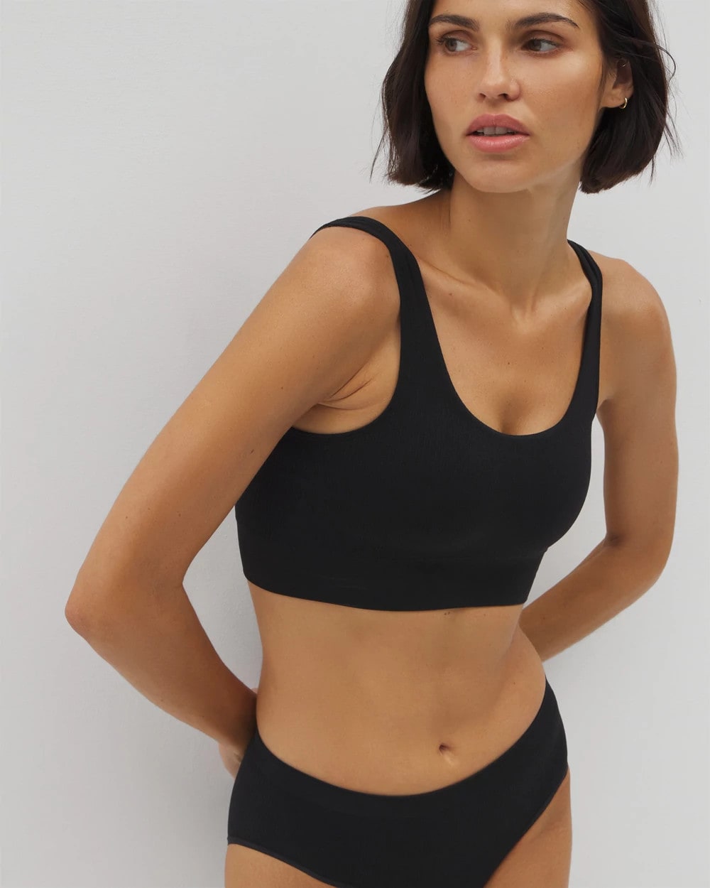 BLACK - Seamless Rib Bralette | Soma