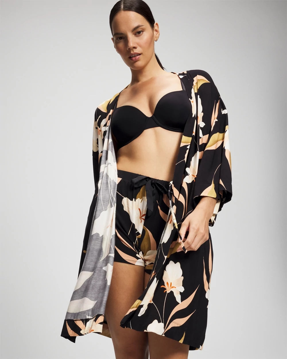 MYSTIC BLOOMS BLACK MID - Short Robe | Soma