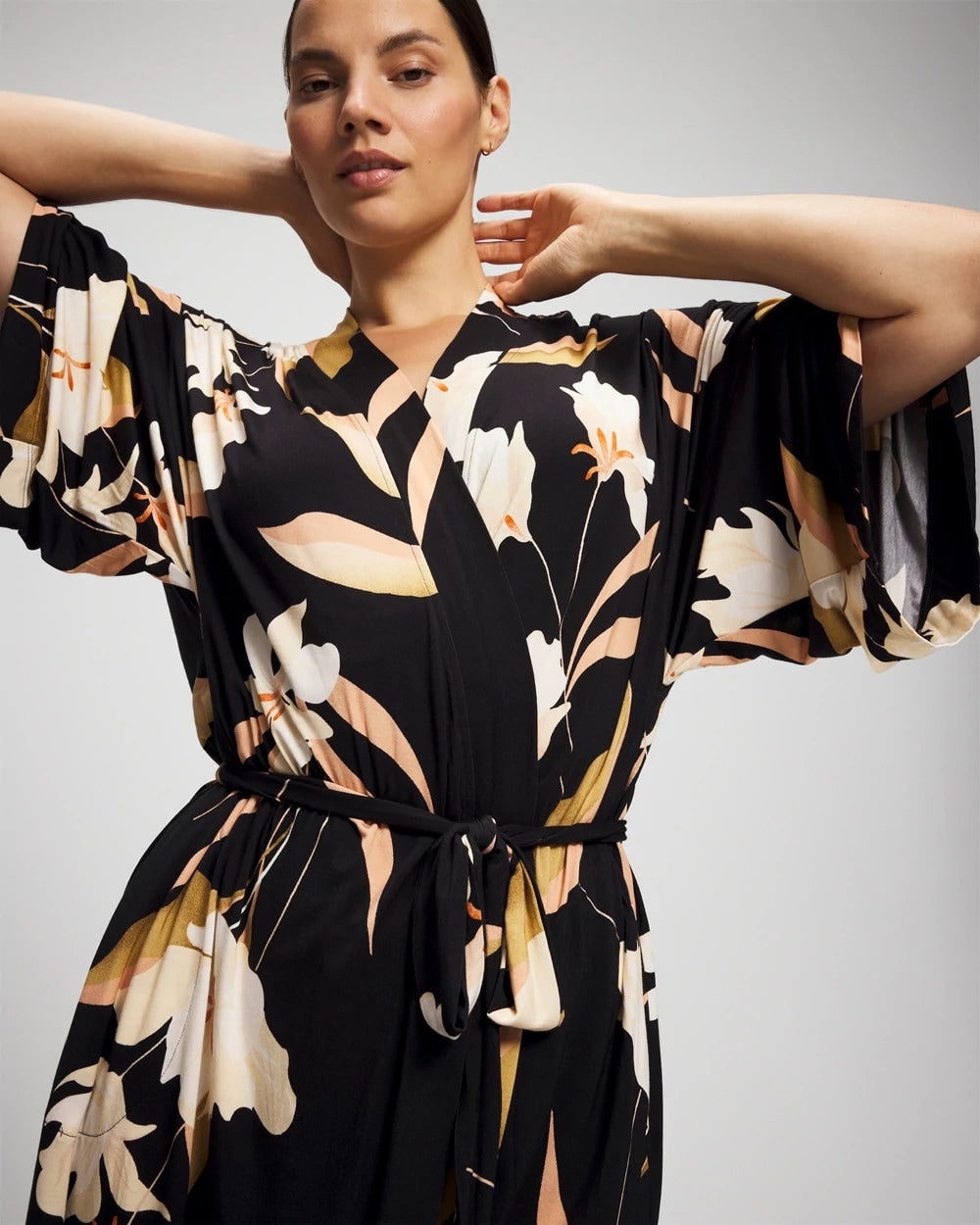 MYSTIC BLOOMS BLACK MID - Short Robe | Soma