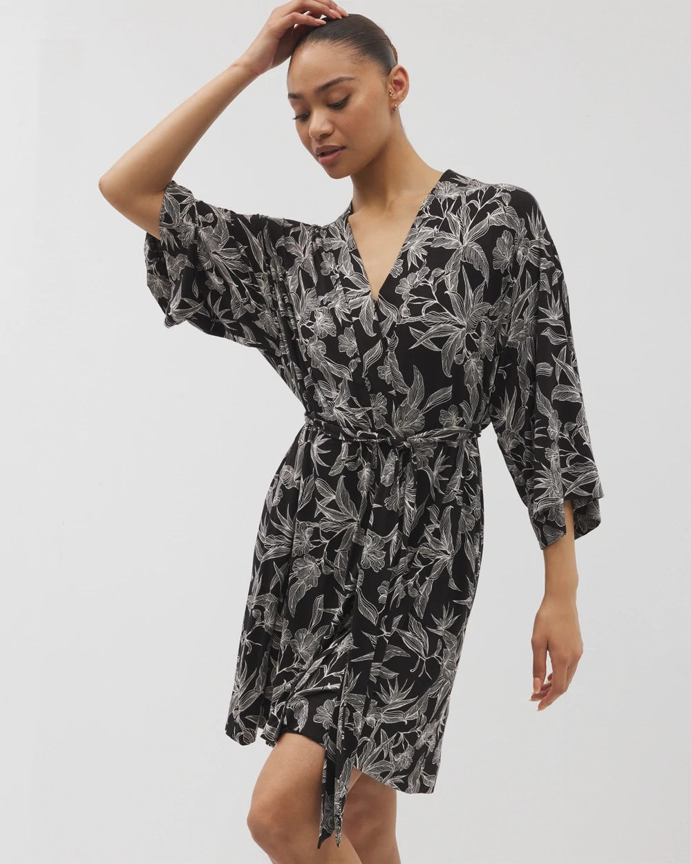 PLUMERIA BLOOMS BLK CH - Short Robe | Soma