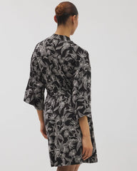 PLUMERIA BLOOMS BLK CH - Short Robe | Soma