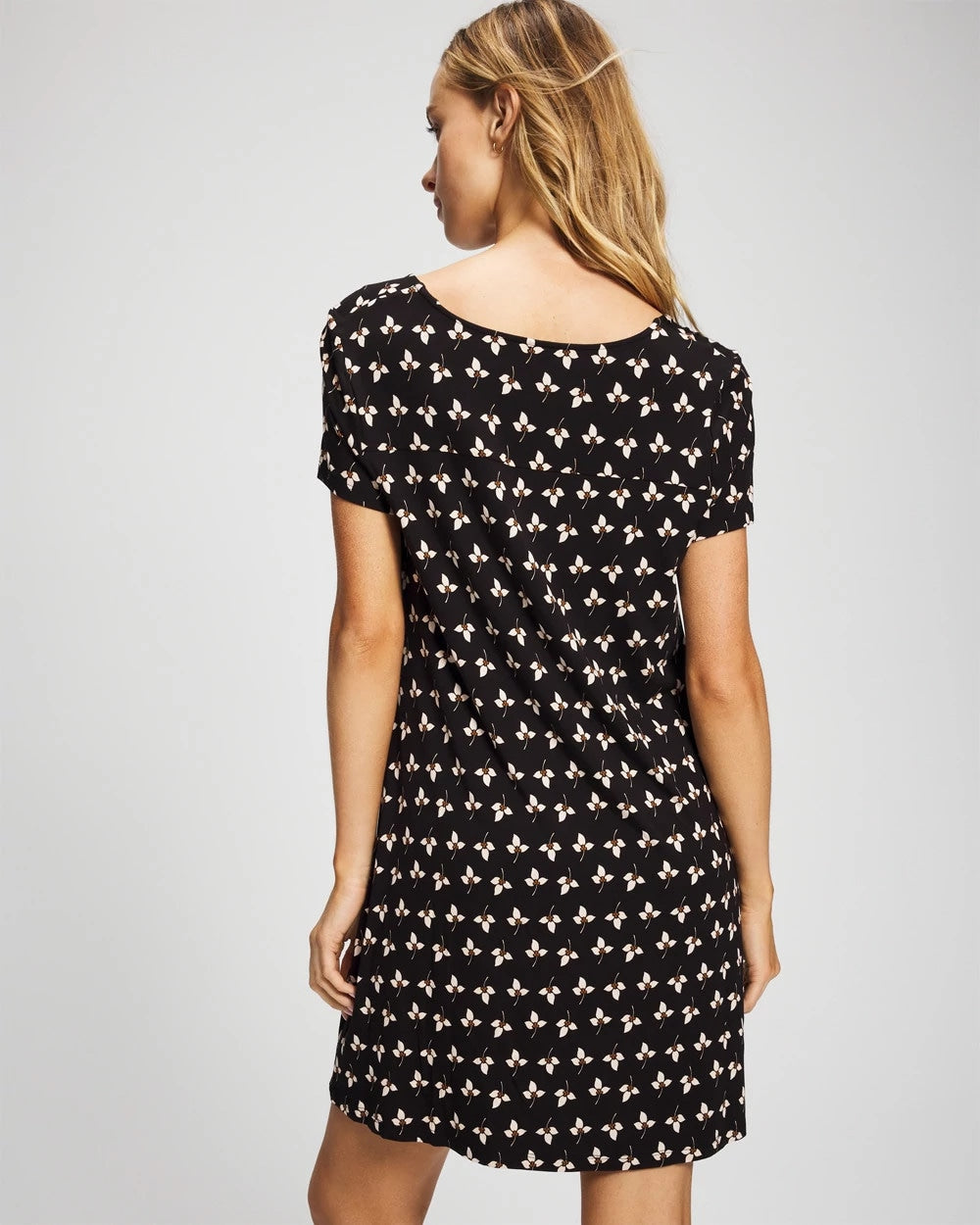 PEACEFUL PETALS BLACK - Short Sleeve Scoop Neck Sleepshirt | Soma