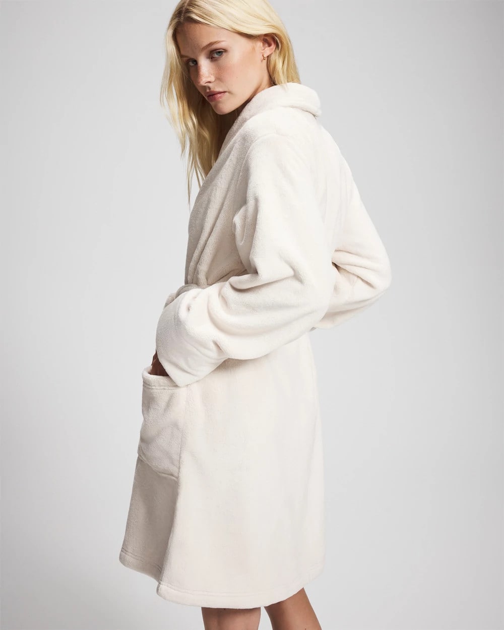 CHAMPAGNE DREAMS - Plush Short Robe | Soma