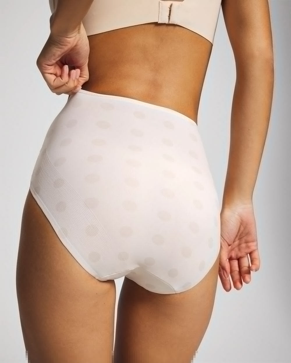 DRAMA DOTS CHAMPAGNE - Tummy High-Waist Brief Panty with Lace | Soma