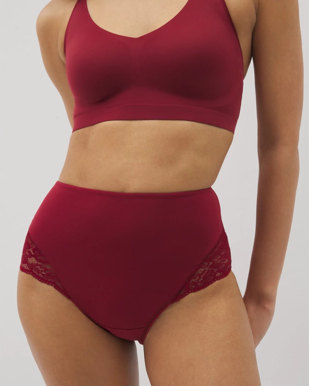 FIRST KISS - Tummy High-Waist Brief Panty with Lace | Soma