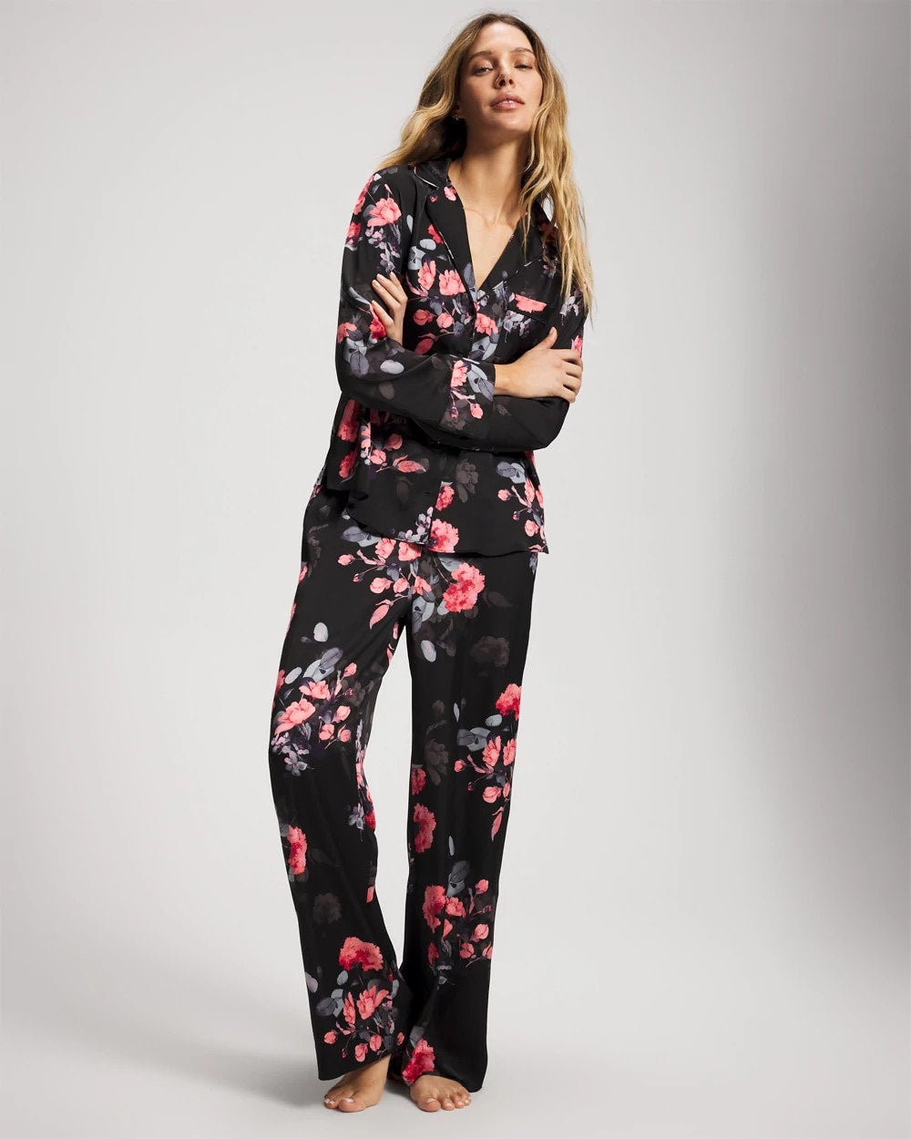 FLORAL DREAMS GRAND BLACK - Long Sleeve Notch Collar Pajama Top | Soma