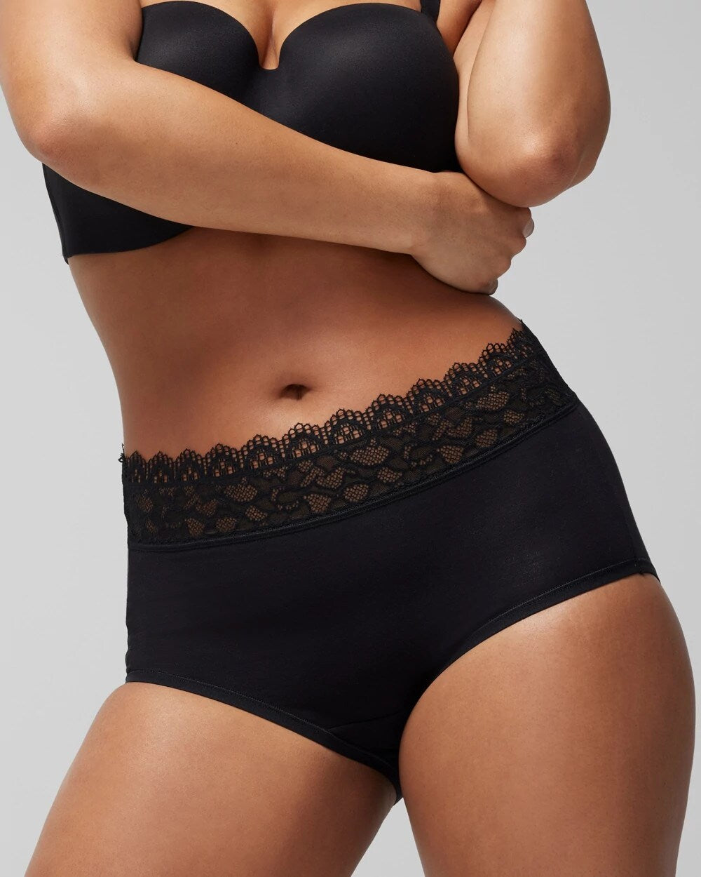 BLACK - Brief Panty with Enchanting Lace | Soma