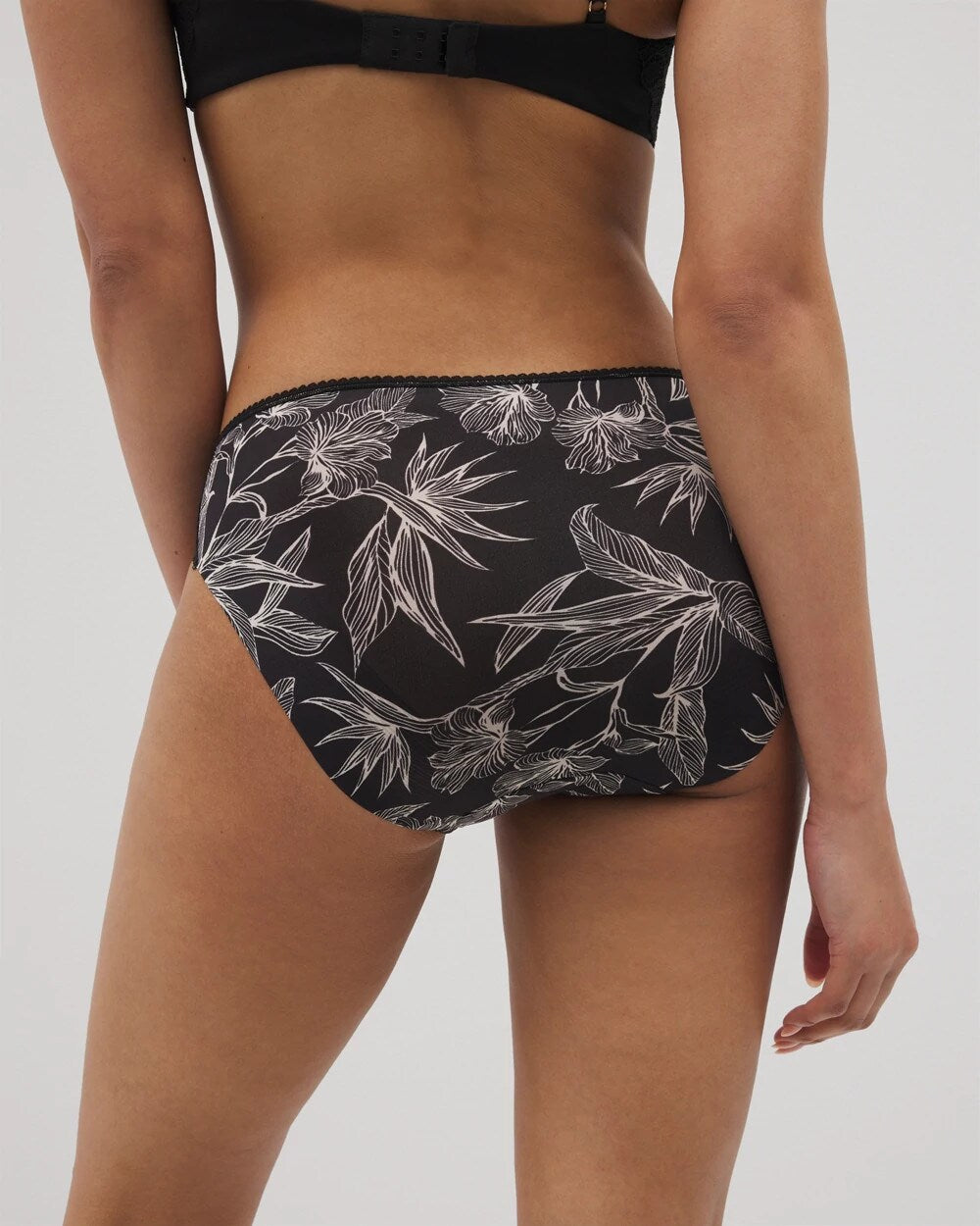 PLUMERIA BLOOMS BLK CH - Edge Hipster Panty with Lace | Soma