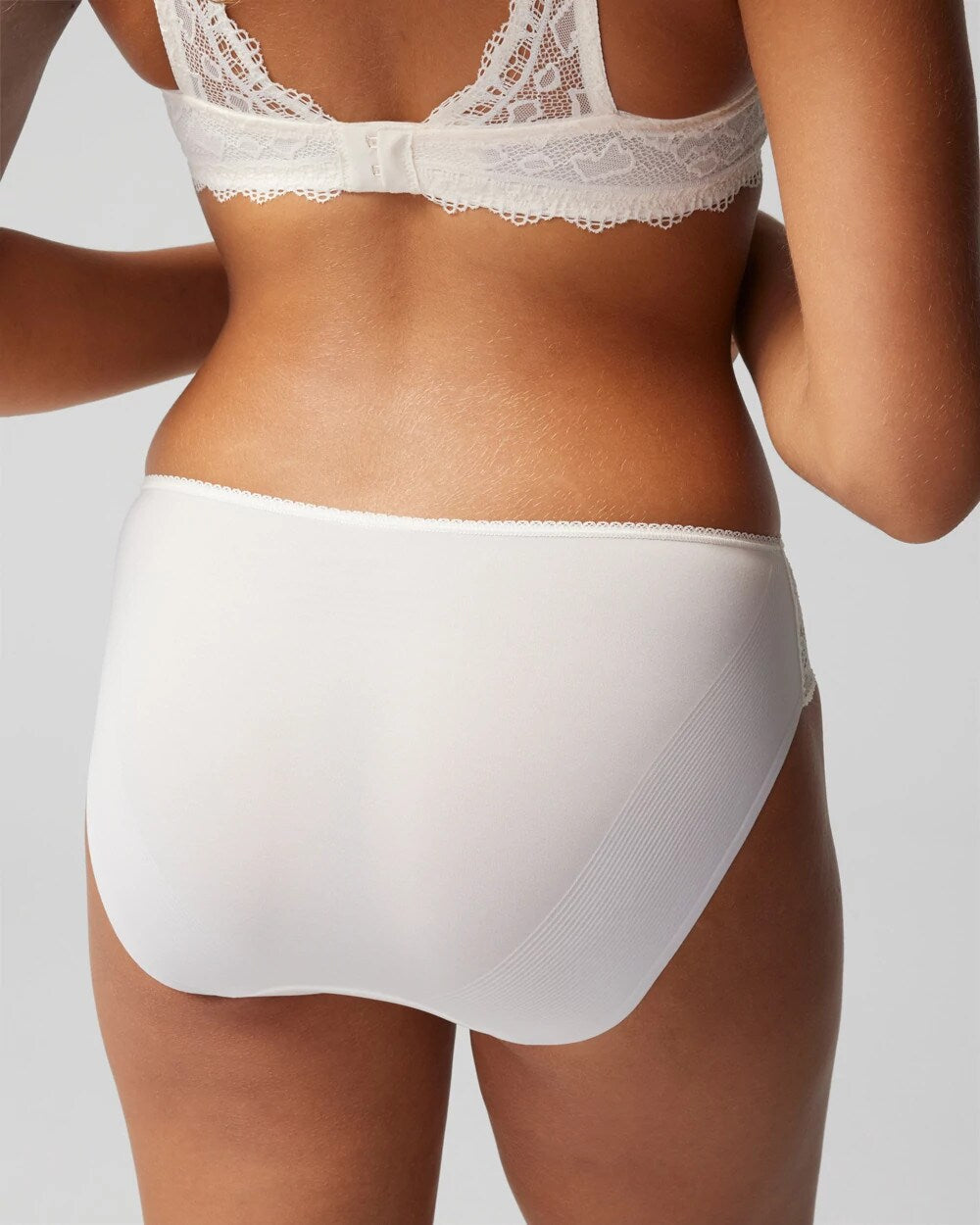 IVORY - Hipster Panty with Lace | Soma