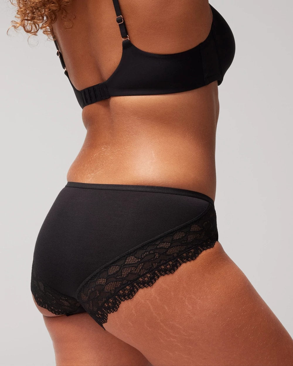BLACK - Hipster Panty with Enchanting Lace | Soma