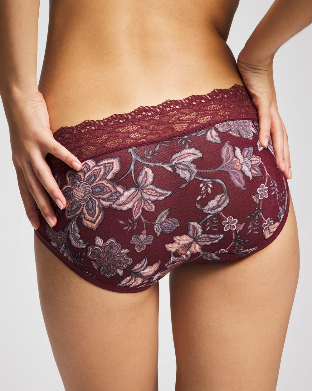 PAISLEY SPLENDOR M PLUM - Hipster Panty with Enchanting Lace | Soma