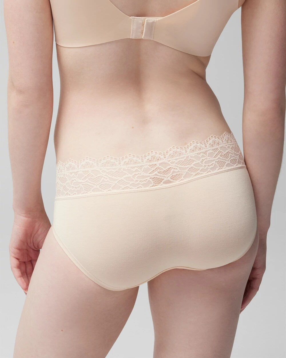PALE SAND - Hipster Panty with Enchanting Lace | Soma