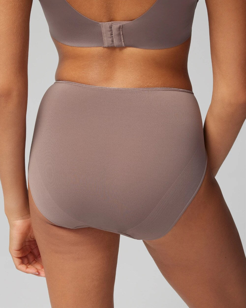 MOCHACCINO - High-Leg Brief Panty | Soma