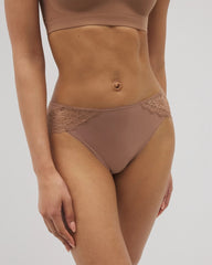 WARM SIENNA - High-Leg Panty with Enchanting Lace | Soma