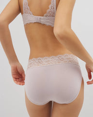 GRAY GLASS - High-Leg Panty with Enchanting Lace | Soma