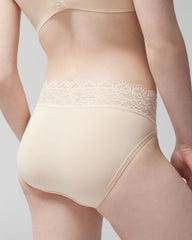 PALE SAND - High-Leg Panty with Enchanting Lace | Soma