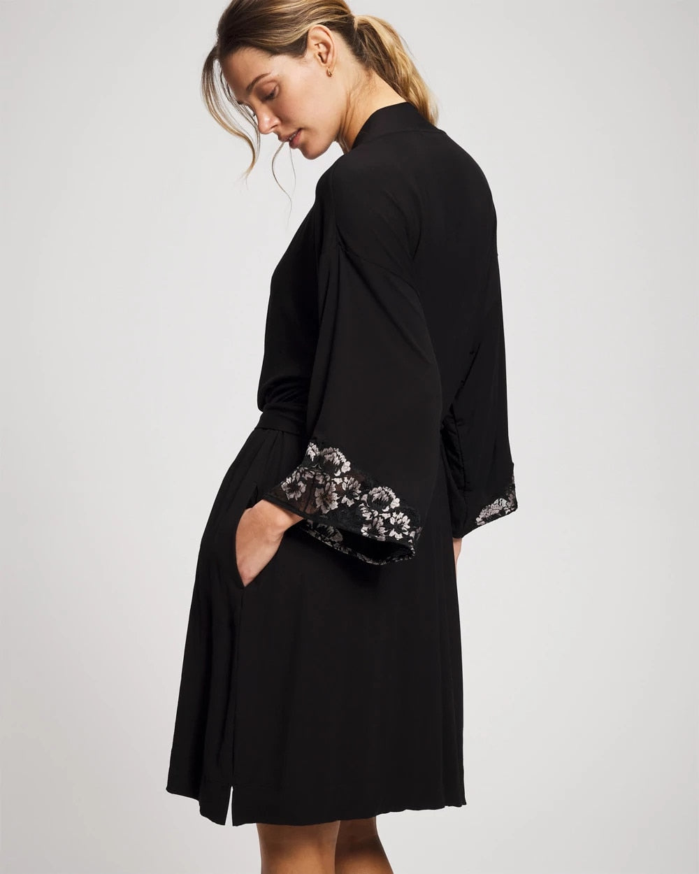 BLACK - Lace Robe | Soma