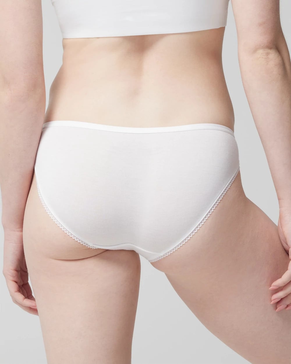 OPTIC WHITE - Bikini Panty with Enchanting Lace | Soma