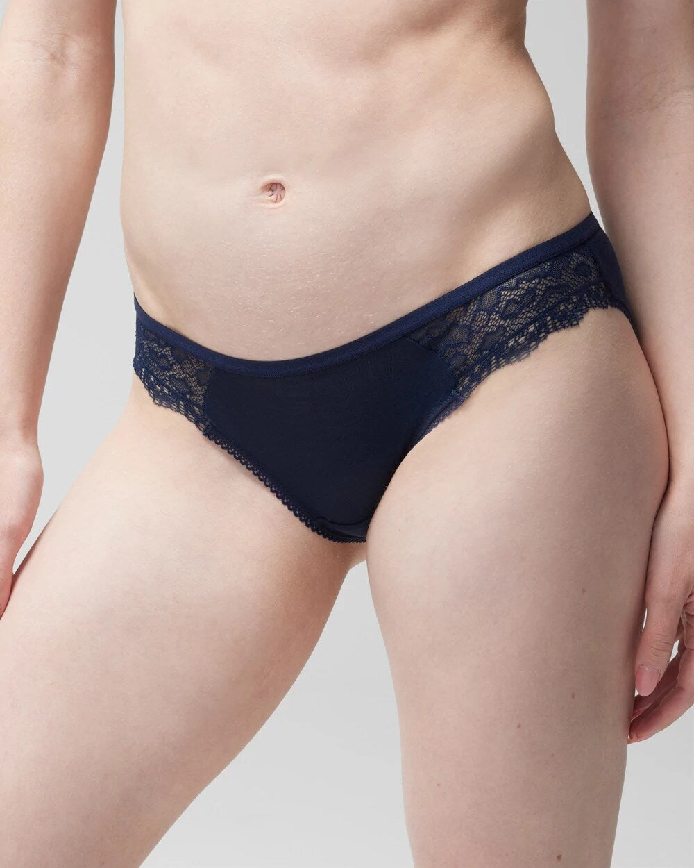 NIGHTFALL NAVY - Bikini Panty with Enchanting Lace | Soma