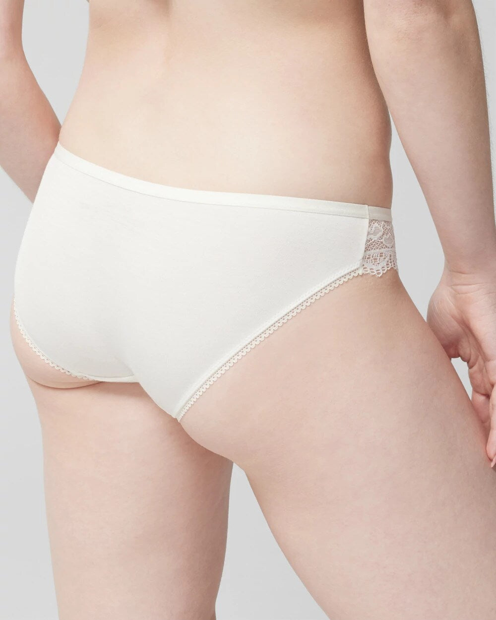 IVORY - Bikini Panty with Enchanting Lace | Soma