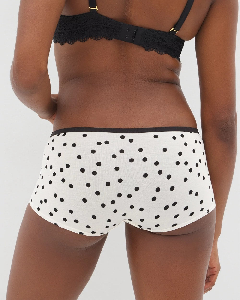 MERRY DOT CHAMPAGNE BLACK - Boyshort Panty with Enchanting Lace | Soma