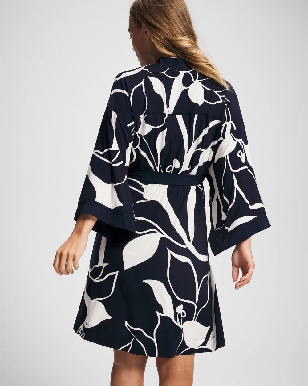 NOUVEAU FLORA NAVY - Short Robe | Soma