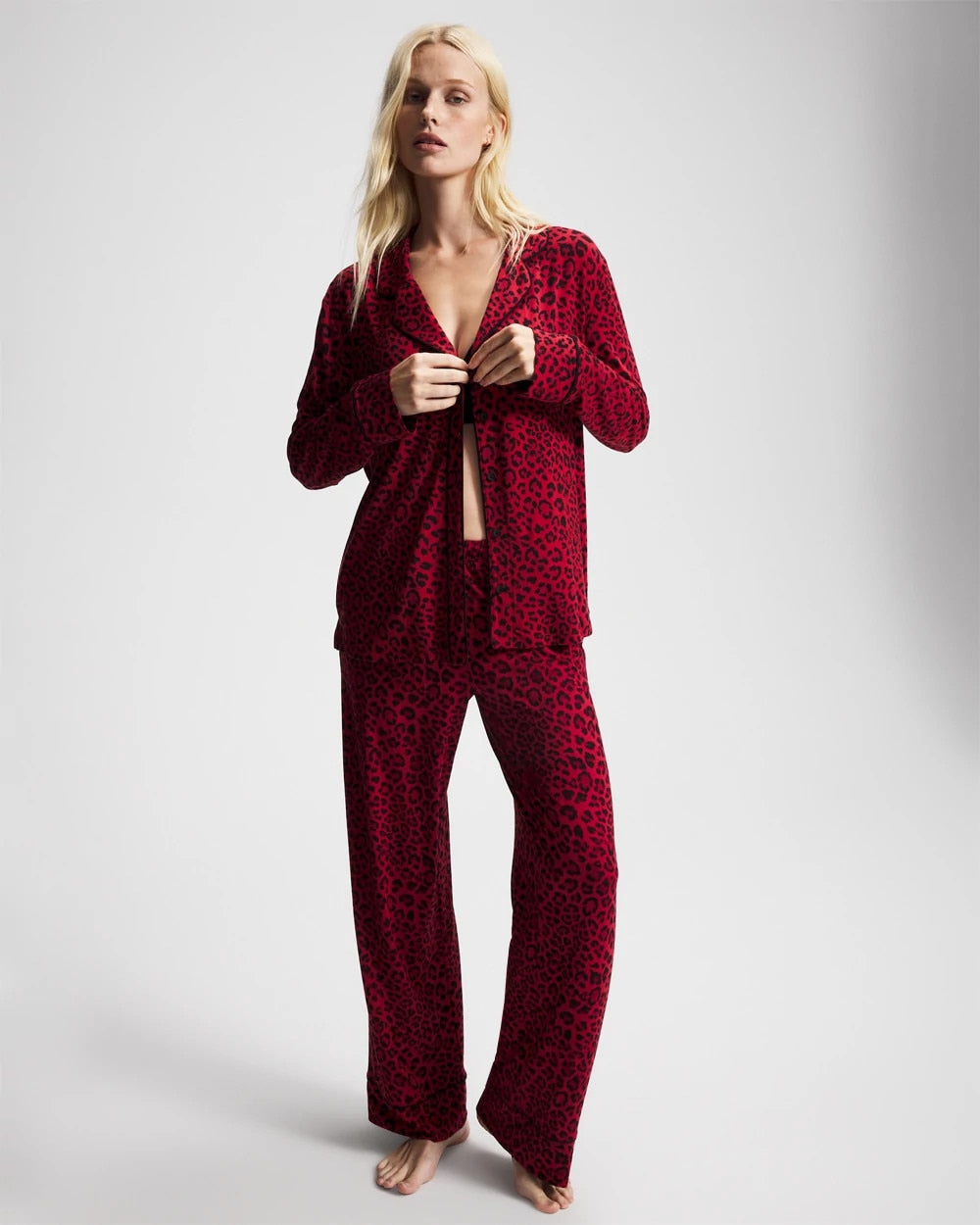 FELINE PAINT THE TOWN RED - Cool Nights Long Sleeve Notch Collar with Piped Placket Pajama Top | Soma