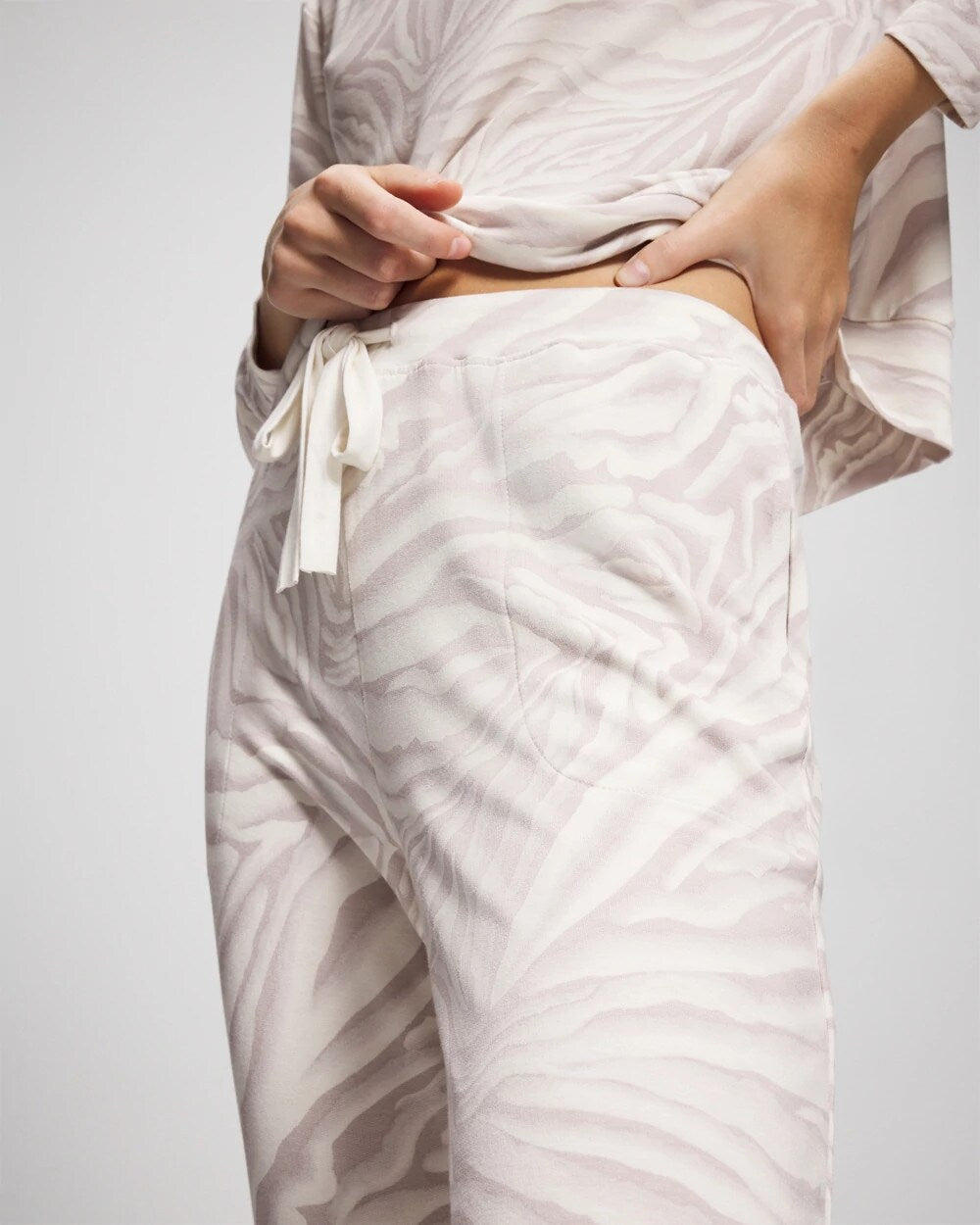 ZEBRA ZEN GRAY GLASS - Banded Ankle Pajama Pant | Soma