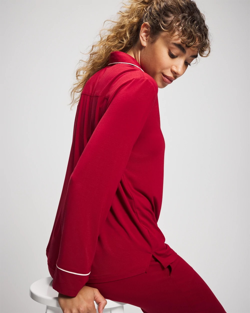 PAINT THE TOWN RED - Long Sleeve Notch Collar w/ Piped Placket Pajama Top | Soma