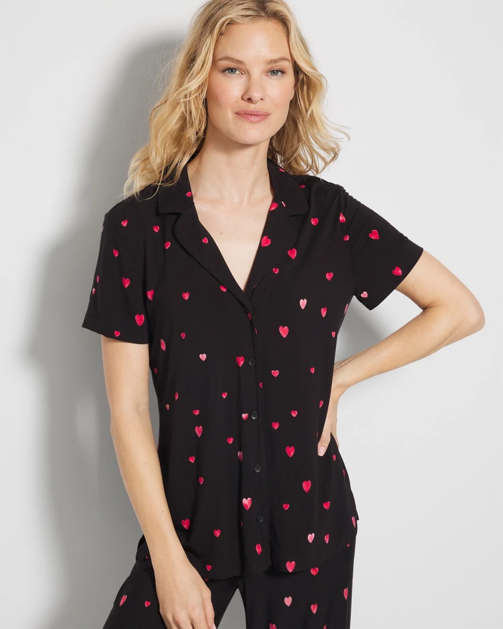 FLOATING HEARTS BLACK RED - Short Sleeve Notch Collar Pajama Top | Soma