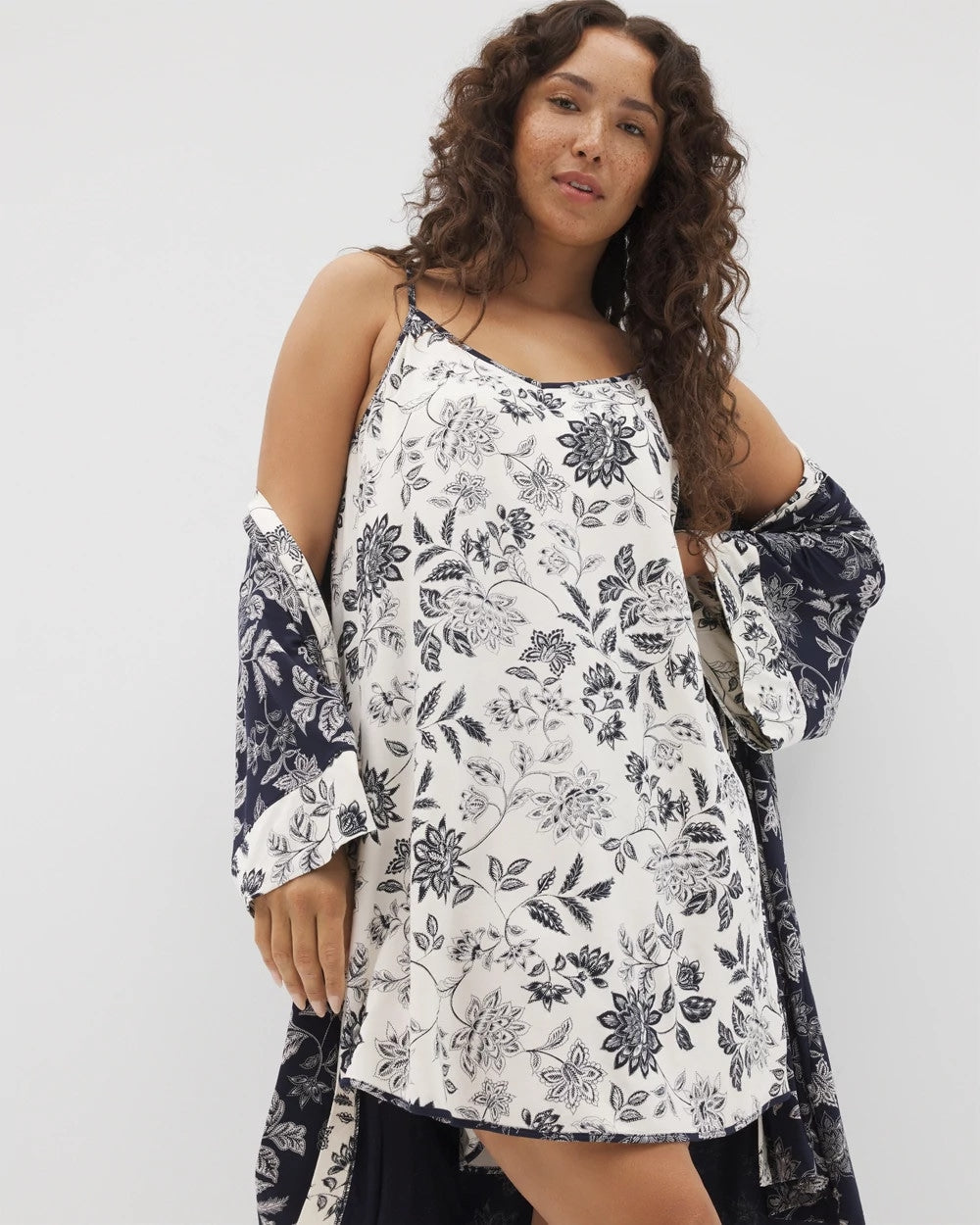 MEANDERING GARDEN CHAMP - V-Neck Chemise | Soma