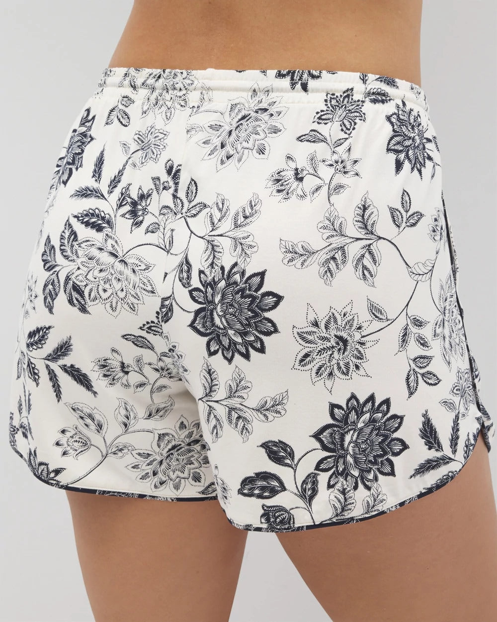 MEANDERING GARDEN CHAMP - Printed Pajama Shorts | Soma