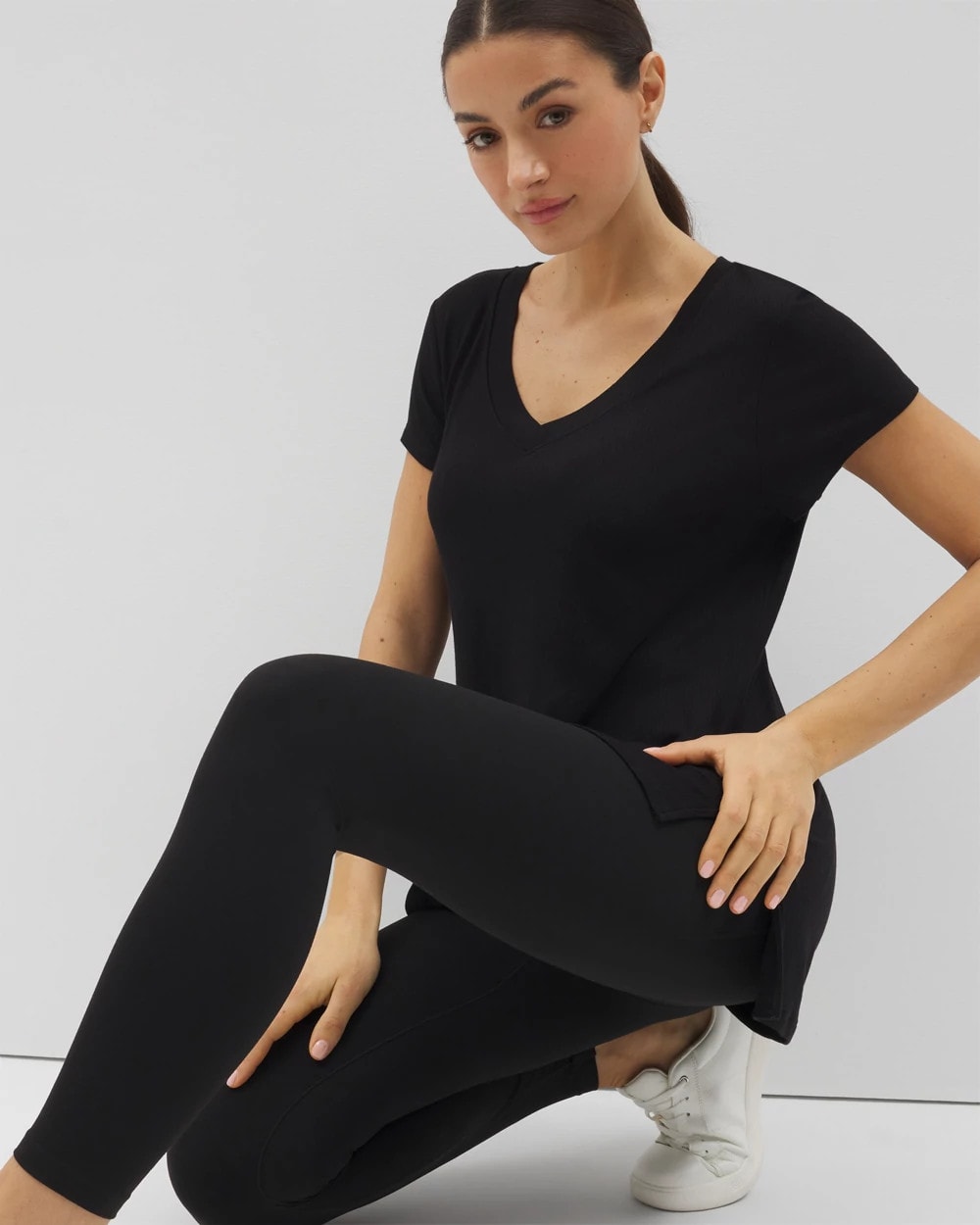 BLACK - Rib Knit V-Neck Tee | Soma