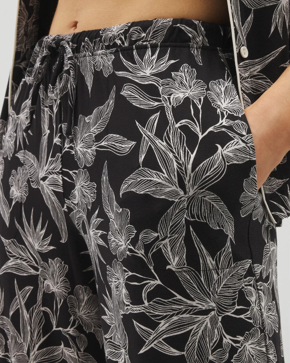 PLUMERIA BLOOMS BLK CH - Printed Pajama Pants | Soma