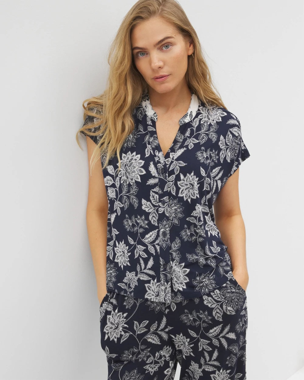 MEANDERING GARDEN NAVY - Mandarin Collar Short Sleeve Pajama Top | Soma