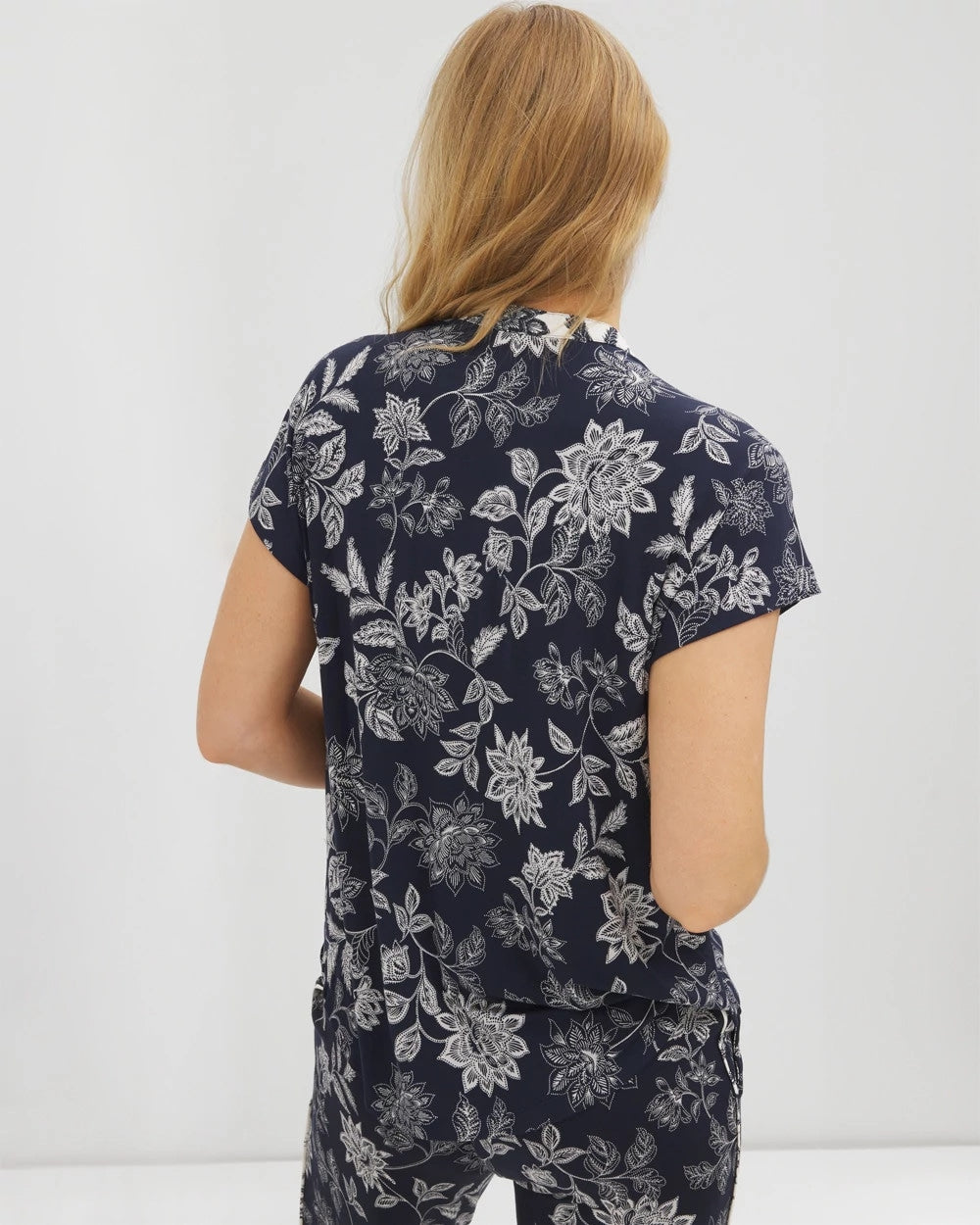 MEANDERING GARDEN NAVY - Mandarin Collar Short Sleeve Pajama Top | Soma