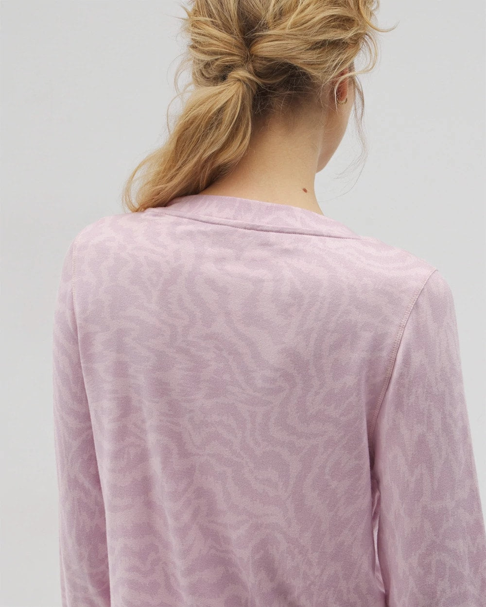 CANT BE TAMED LILAC - Long-Sleeve V-Neck Pajama Top | Soma