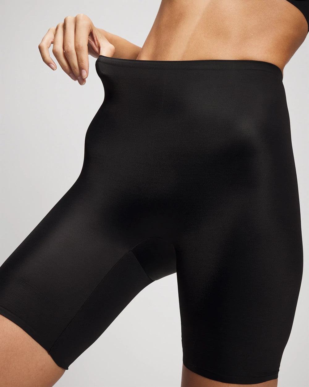 BLACK - Mid Level Cooling High Waisted Short | Soma