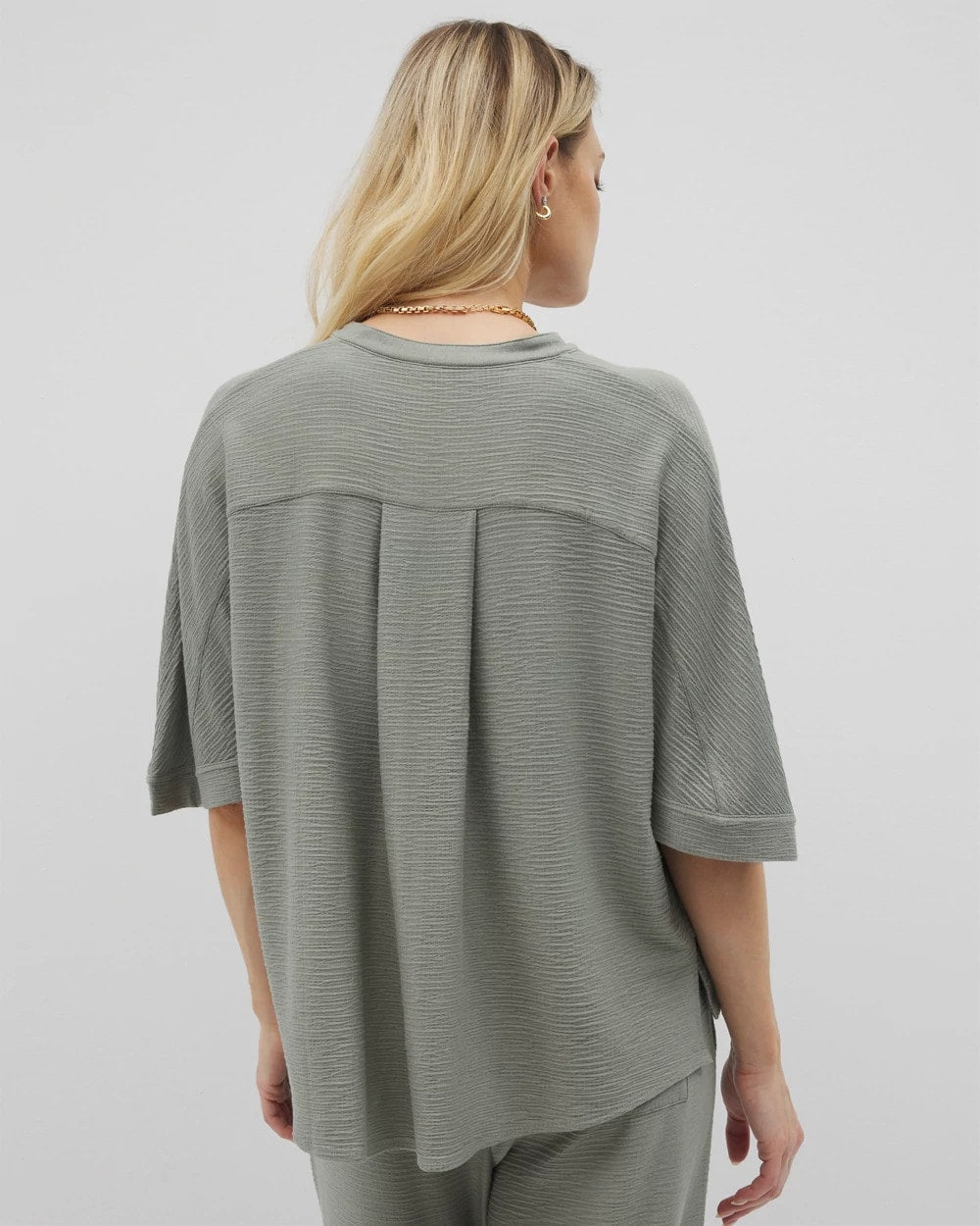 RESTORATION GREEN - Crinkle Knit Relaxed Button-Up Top | Soma