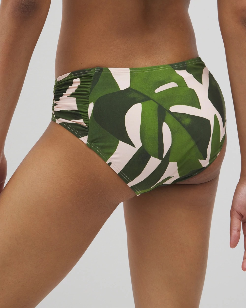 TROPICAL BREEZE MID PALM - Soma Swim Ruched Bikini Bottoms | Soma