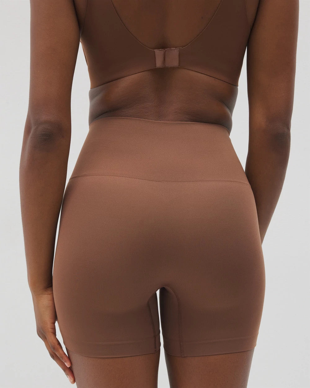 CINNAMON LATTE - Mid-Level Shaping Seamless Shorts | Soma