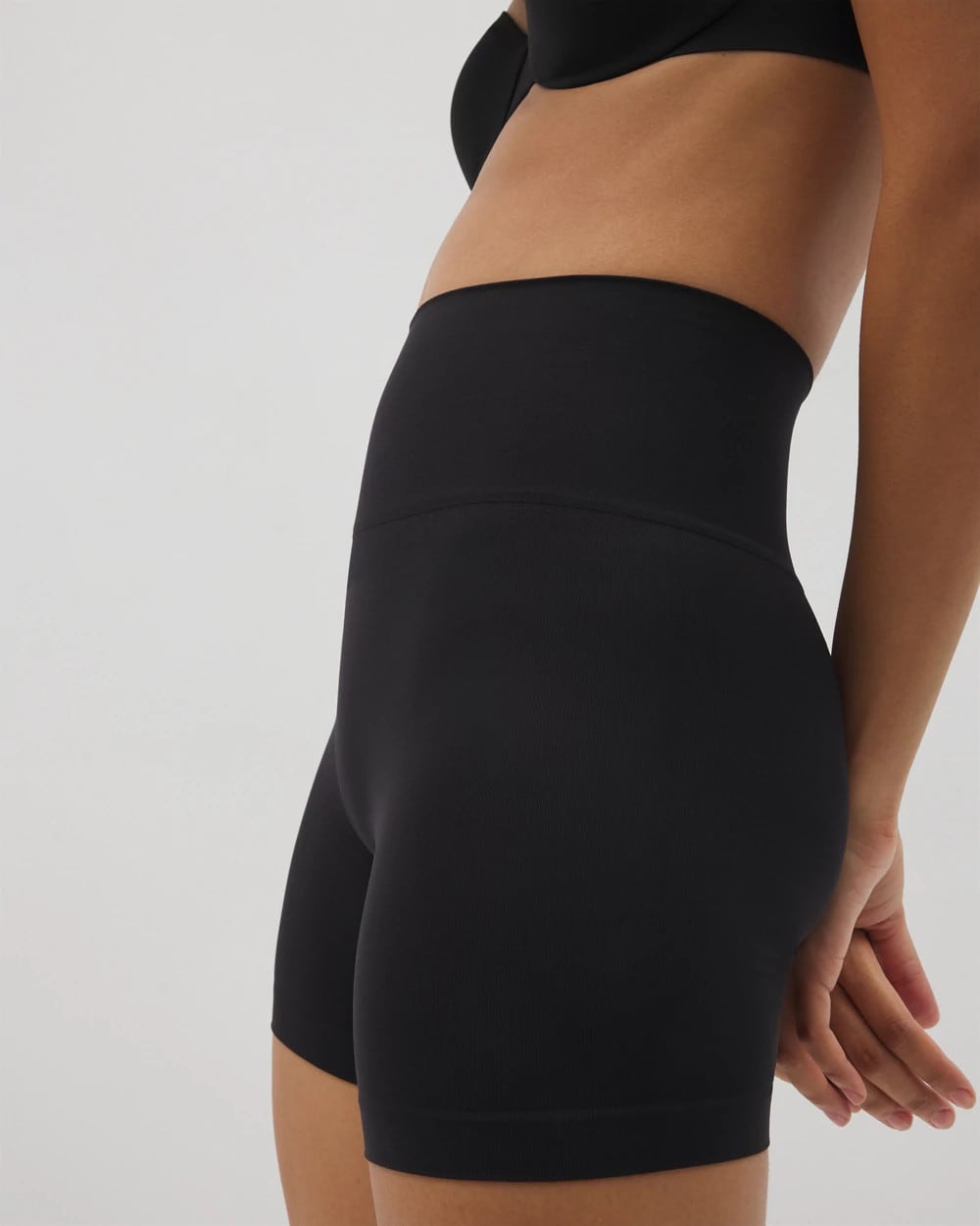 BLACK - Mid-Level Shaping Seamless Shorts | Soma