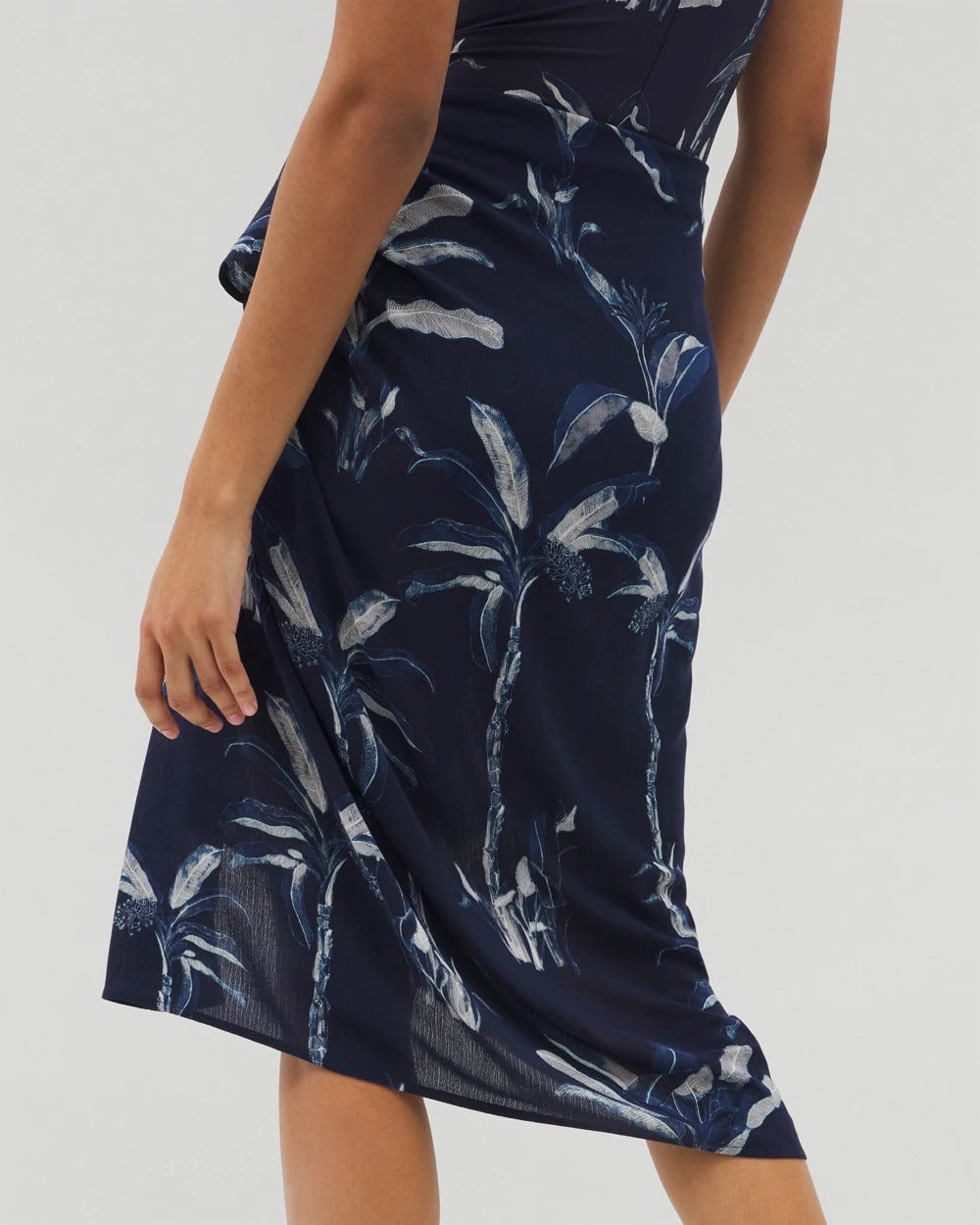 PALM TOILE NIGHTFALL NAVY - Rayon Crepe Pareo | Soma